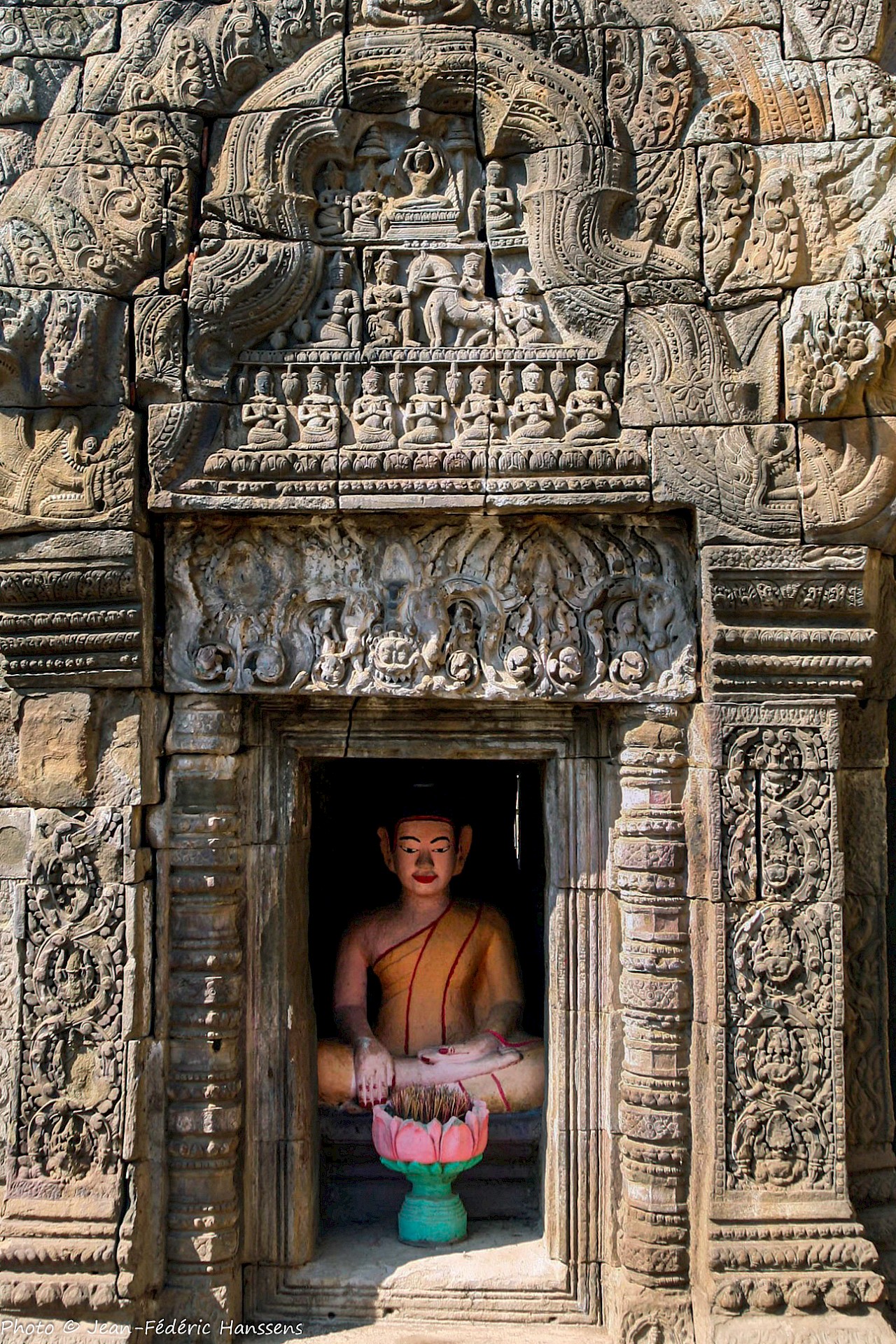 <p>Bouddha au Cambodge aux alentours des temples d'Angkor.</p>